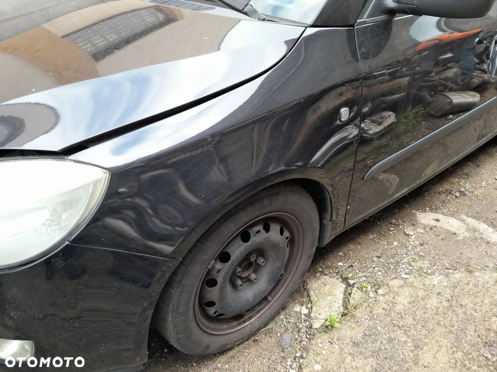 Błotnik przedni lewy SKODA Fabia II 07-10r. 9910 - 3