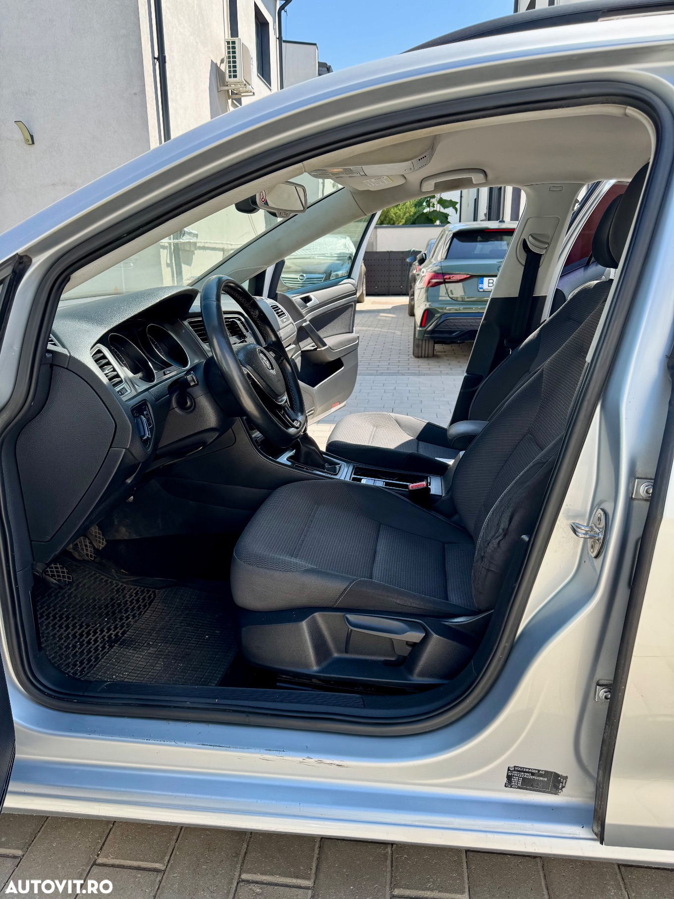 Volkswagen Golf 1.6 TDI DPF BMT Comfortline - 11