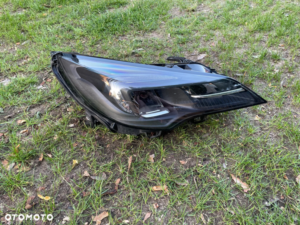 Lampa przednia prawa OPEL ASTRA K 2020 rok