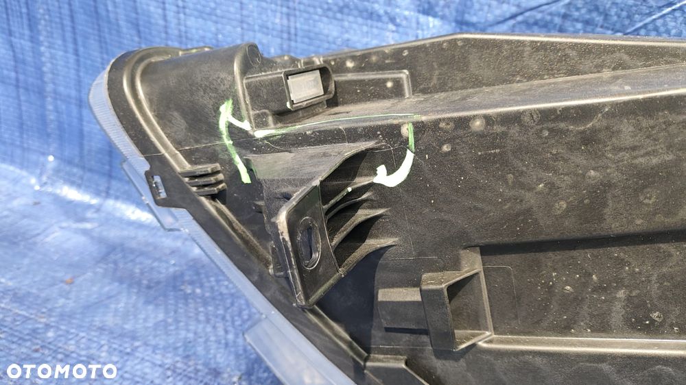 REFLEKTOR LAMPA PRAWY PRZÓD EUROPA MERCEDES SPRINTER W907 W910 18- - 7