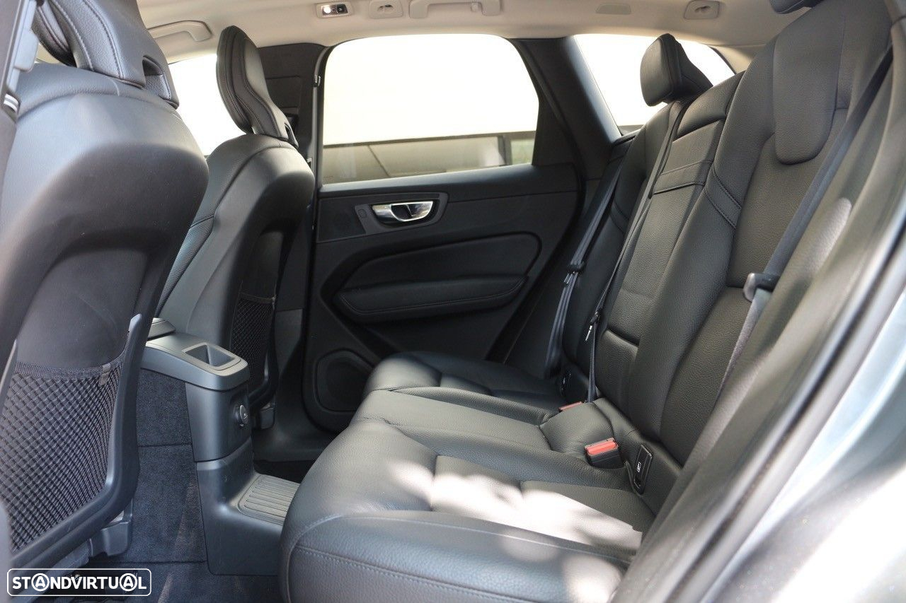 Volvo XC 60 2.0 T6 PHEV Inscription AWD - 22
