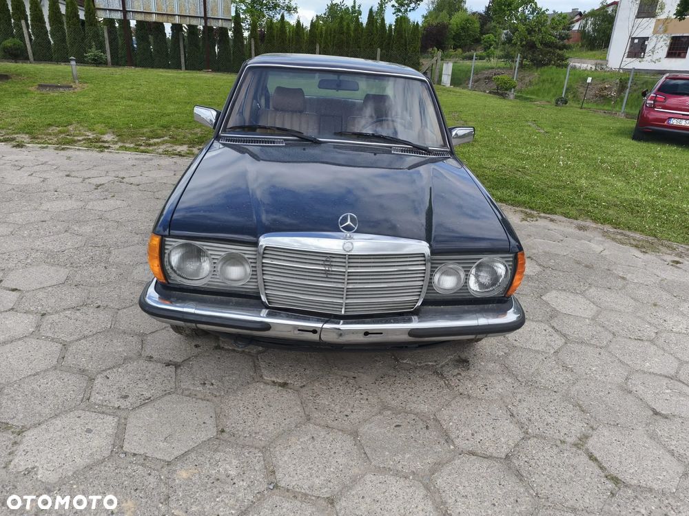 Mercedes-Benz W123 - 3