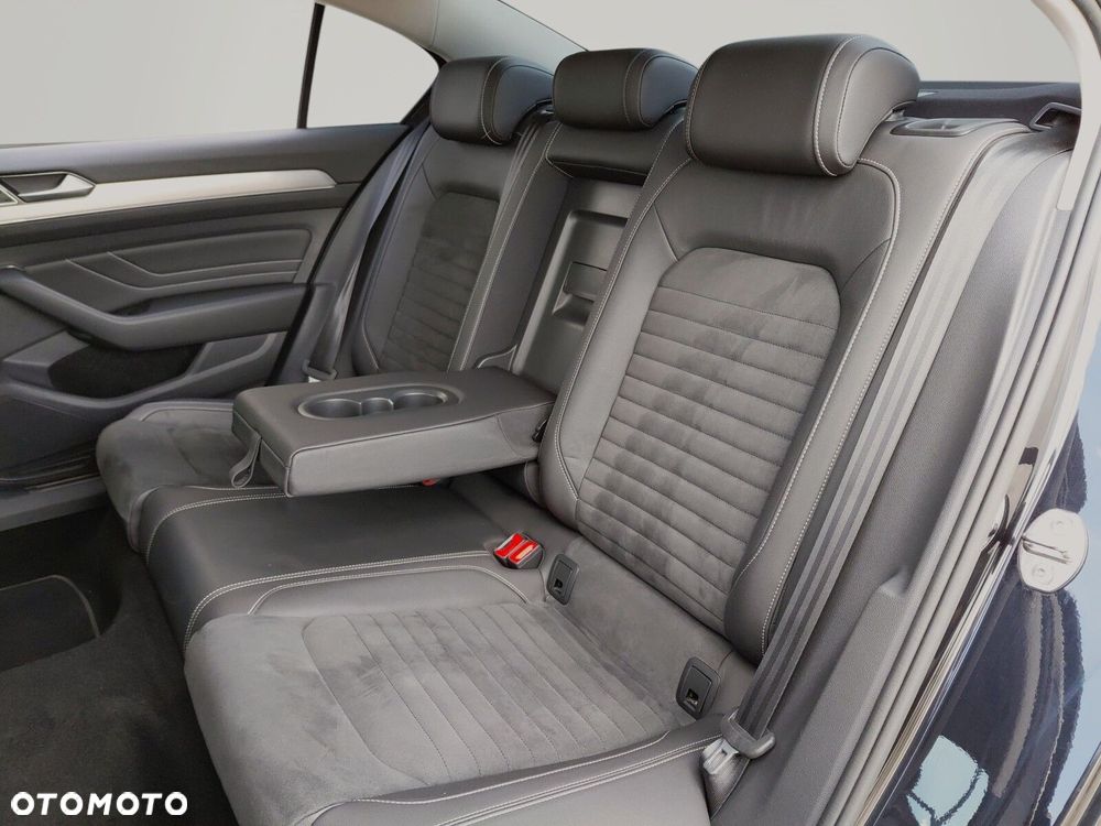Volkswagen Passat - 11