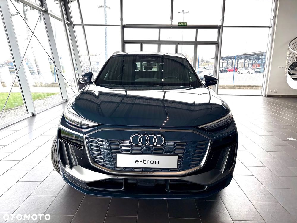 Audi Q6 e-tron - 3