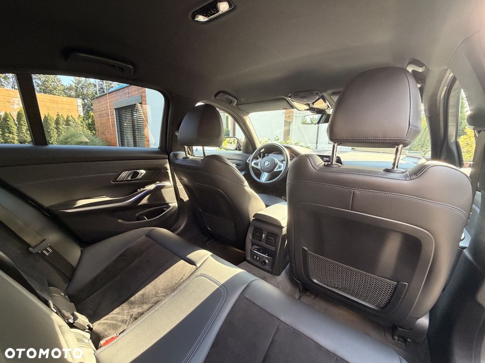 BMW Seria 3 330i xDrive M Sport sport - 10