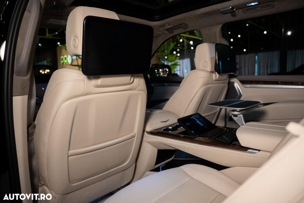 Cadillac Escalade - 28