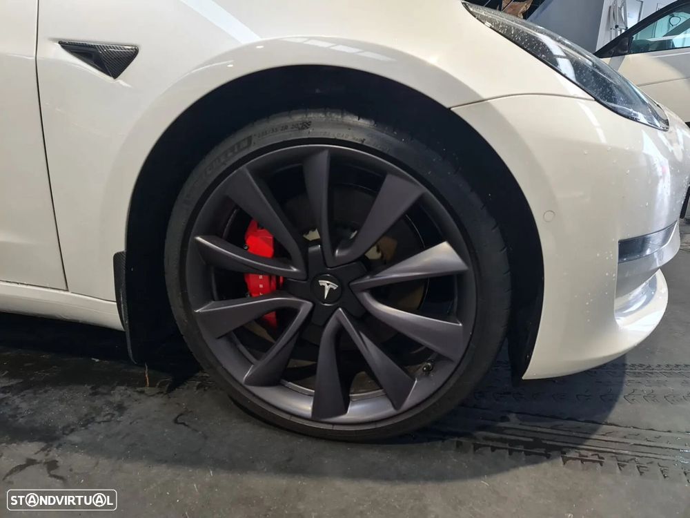 Tesla Model 3 Long Range AWD Dual Motor Performance - 4