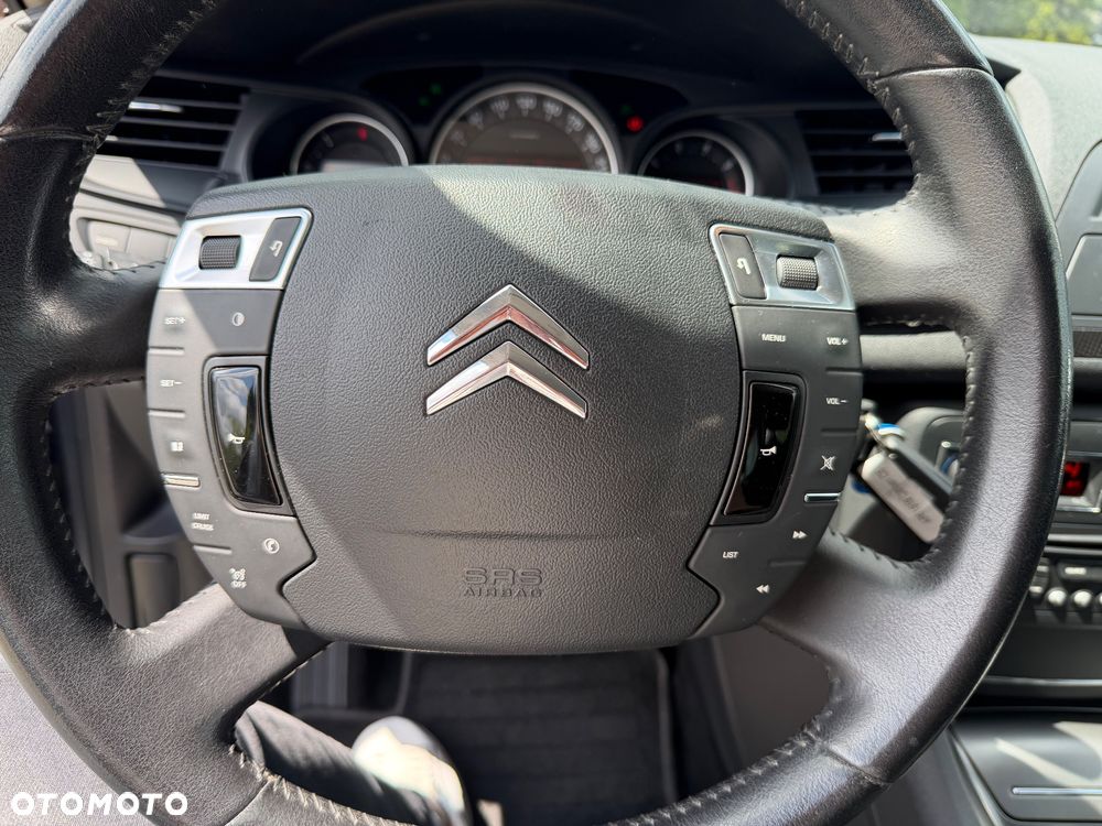 Citroën C5 2.0 16V Confort - 16