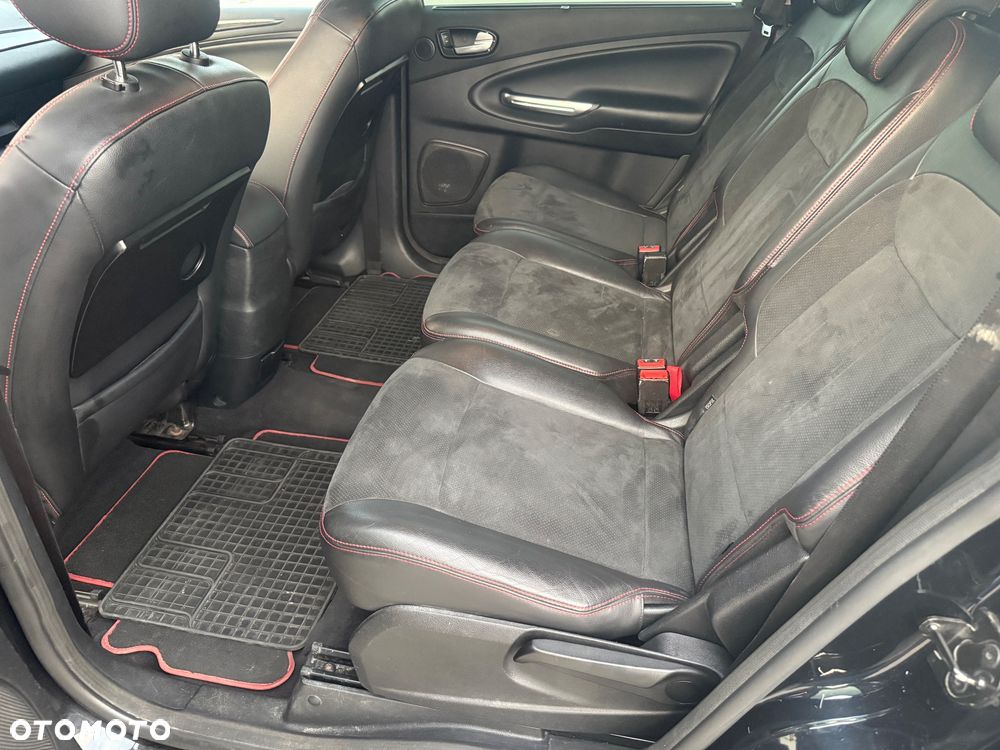 Ford S-Max - 18