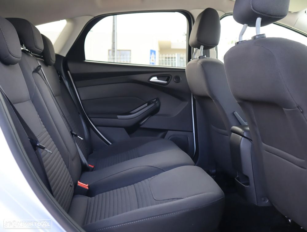 Ford Focus 1.0 EcoBoost Titanium - 21