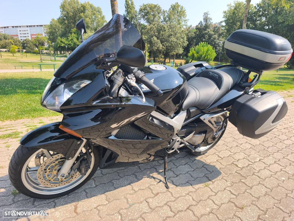Honda VFR 800 vtec - 3