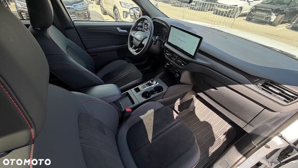 Ford Kuga - 25