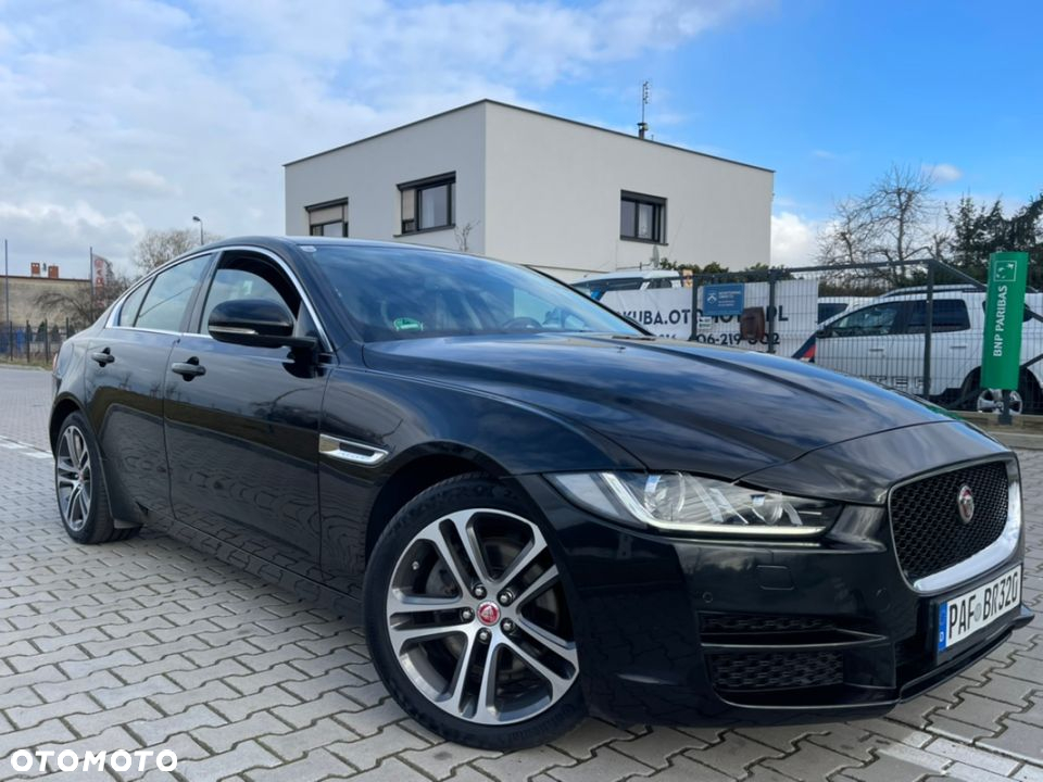 Jaguar XE 2.0 D AWD Prestige - 12