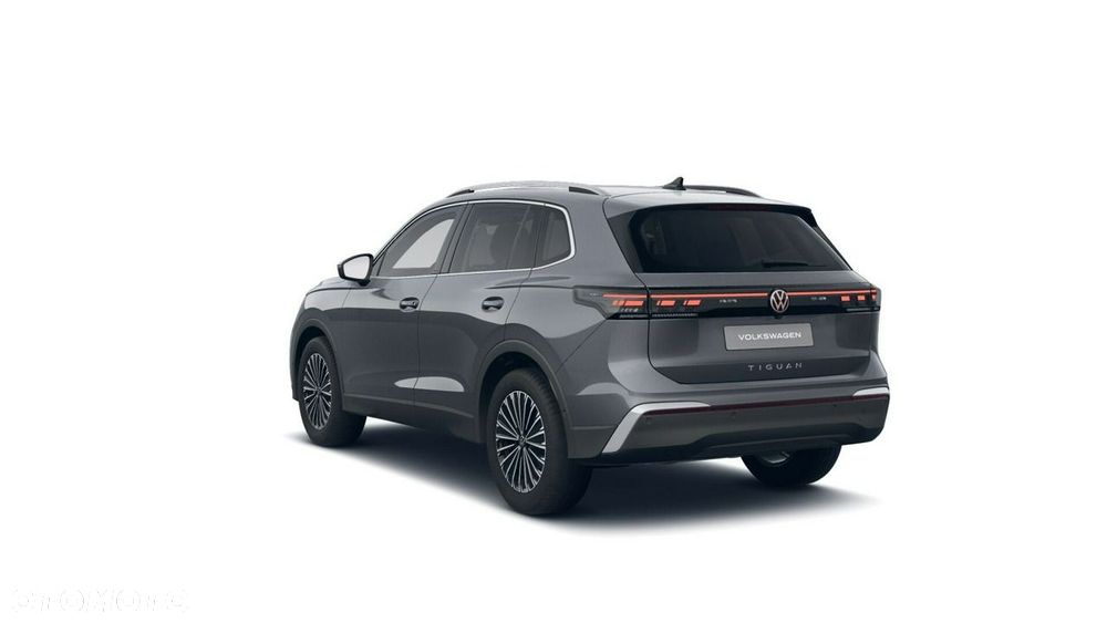 Volkswagen Tiguan - 5