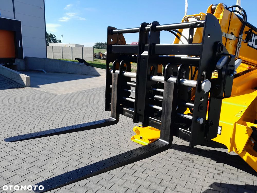 JCB 540-140 2022r - 23