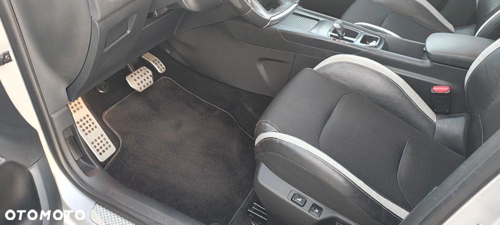 Citroën DS4 1.6 e-HDi SoChic MCP - 20