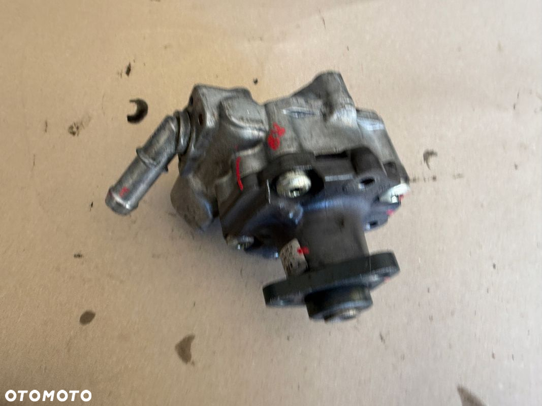 AUDI A4 B8 Q5 2.0 TDI POMPA WSPOMAGANIA 8K0145154G - 4