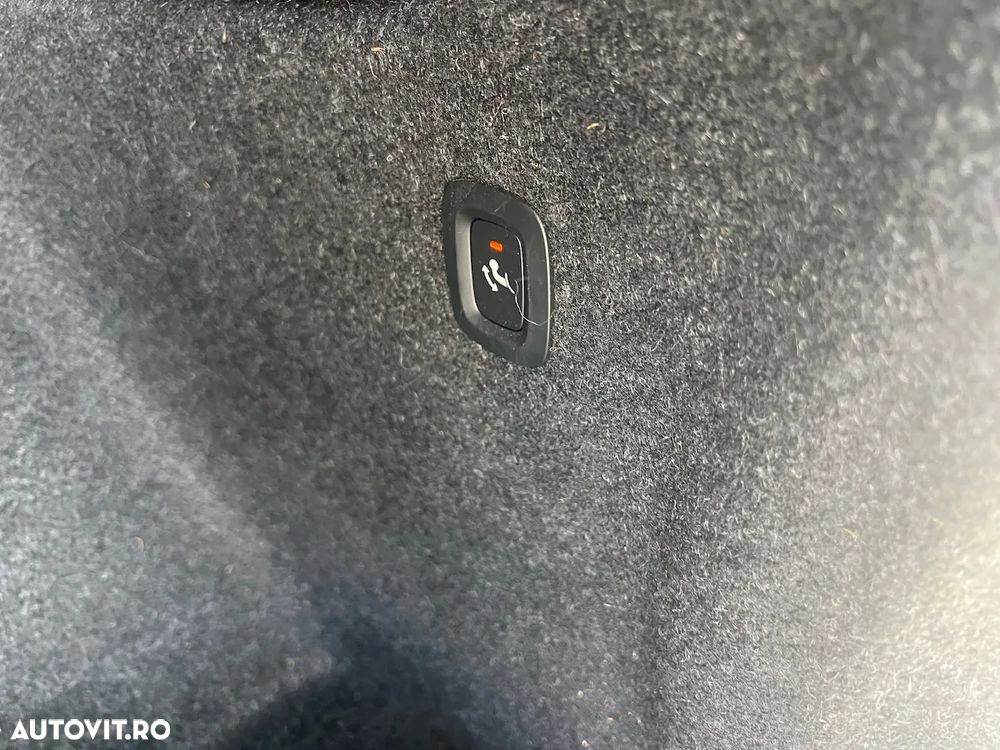Volvo XC 40 Recharge T4 Twin Engine AT7 Inscription Expression - 12
