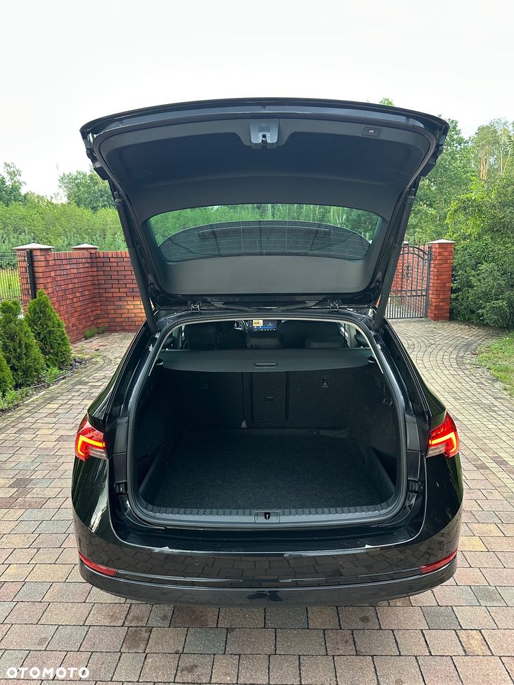 Skoda Octavia 2.0 TDI SCR Style DSG - 8