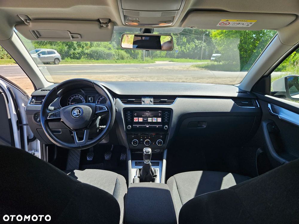 Skoda Octavia 1.6 TDI SCR Business - 10