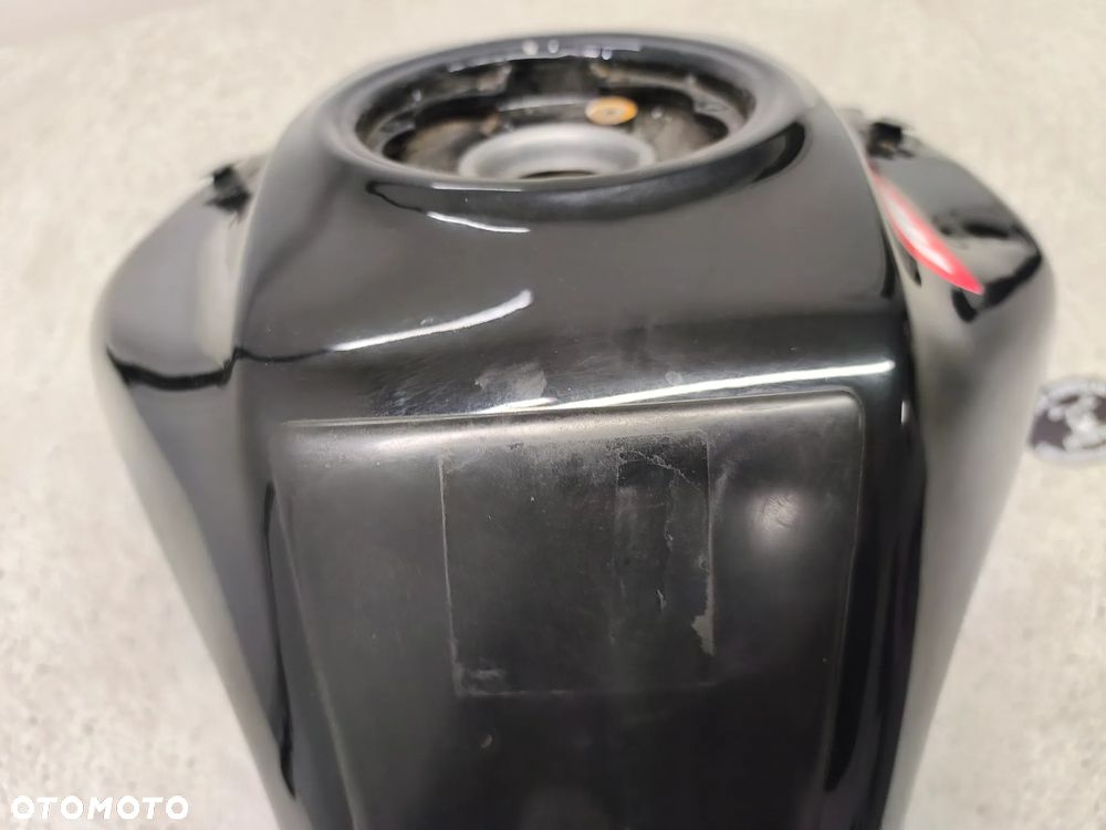 Bak, zbiornik paliwa KTM 125 Duke - 17