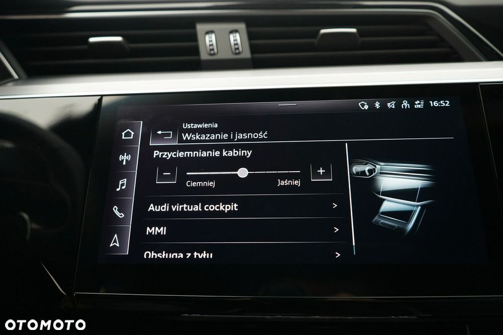 Audi Q8 Sportback e-tron - 39
