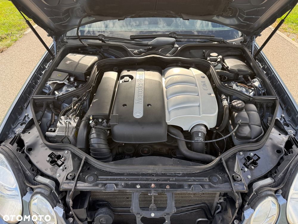 Mercedes-Benz Klasa E 220 CDI Elegance - 35