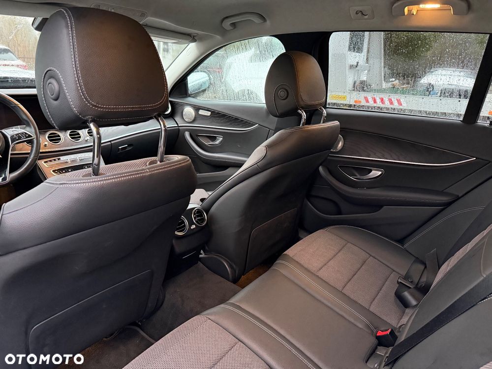Mercedes-Benz Klasa E - 14