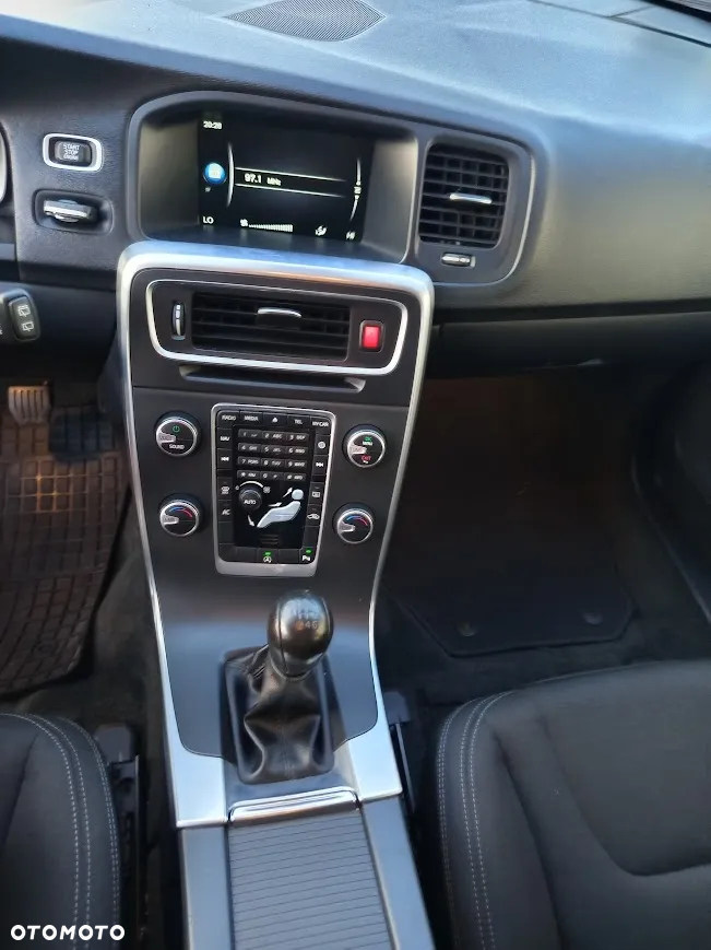 Volvo V60 D2 Edition - 4
