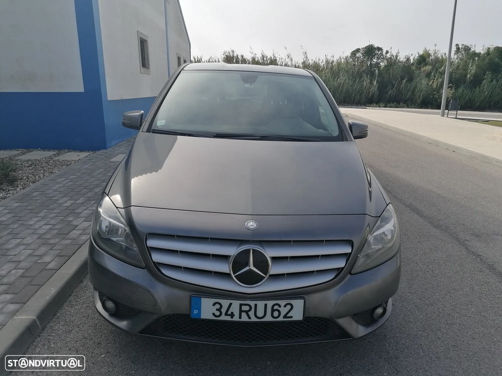 Mercedes-Benz B 180 CDI (BlueEFFICIENCY) - 1