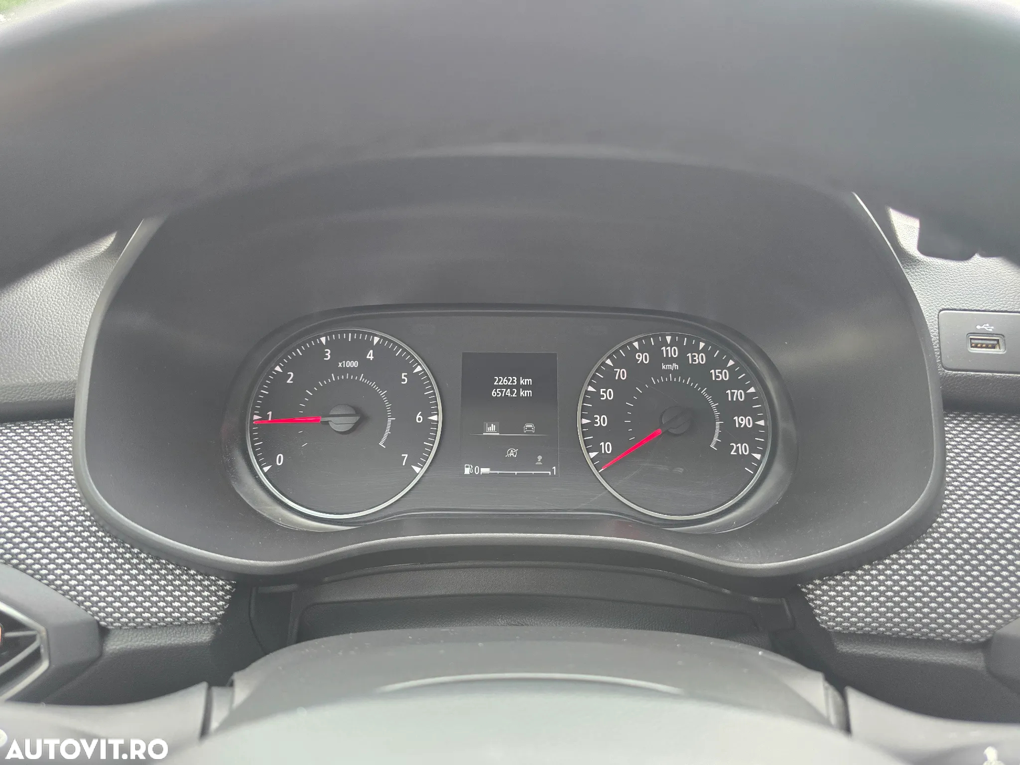 Dacia Sandero Stepway TCe 90 MT6 Comfort - 14