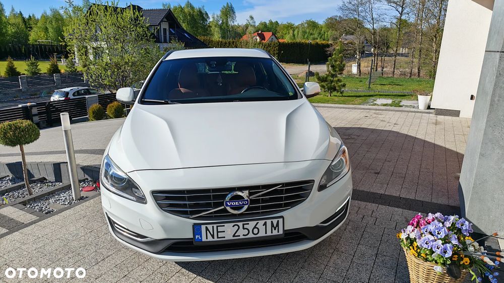 Volvo V60 D4 Geartronic Momentum - 24