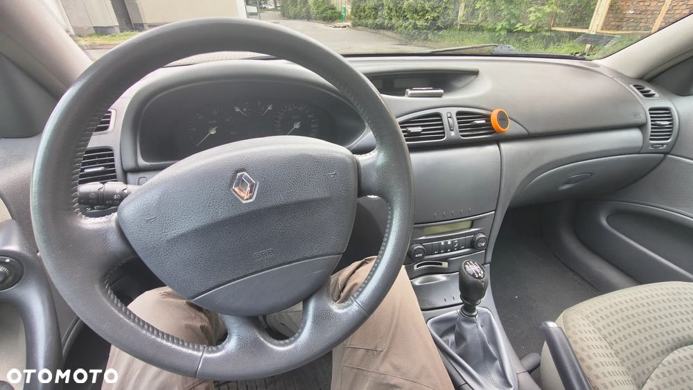 Renault Laguna 1.9 dCi Expression - 9
