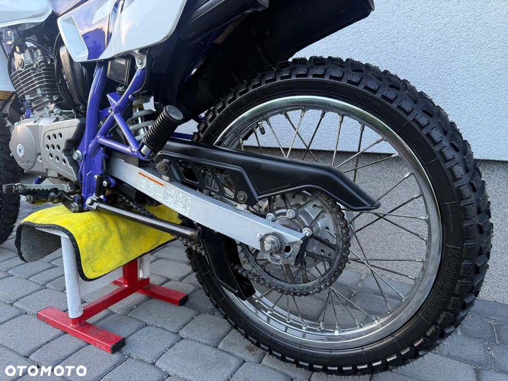Suzuki DR - 22