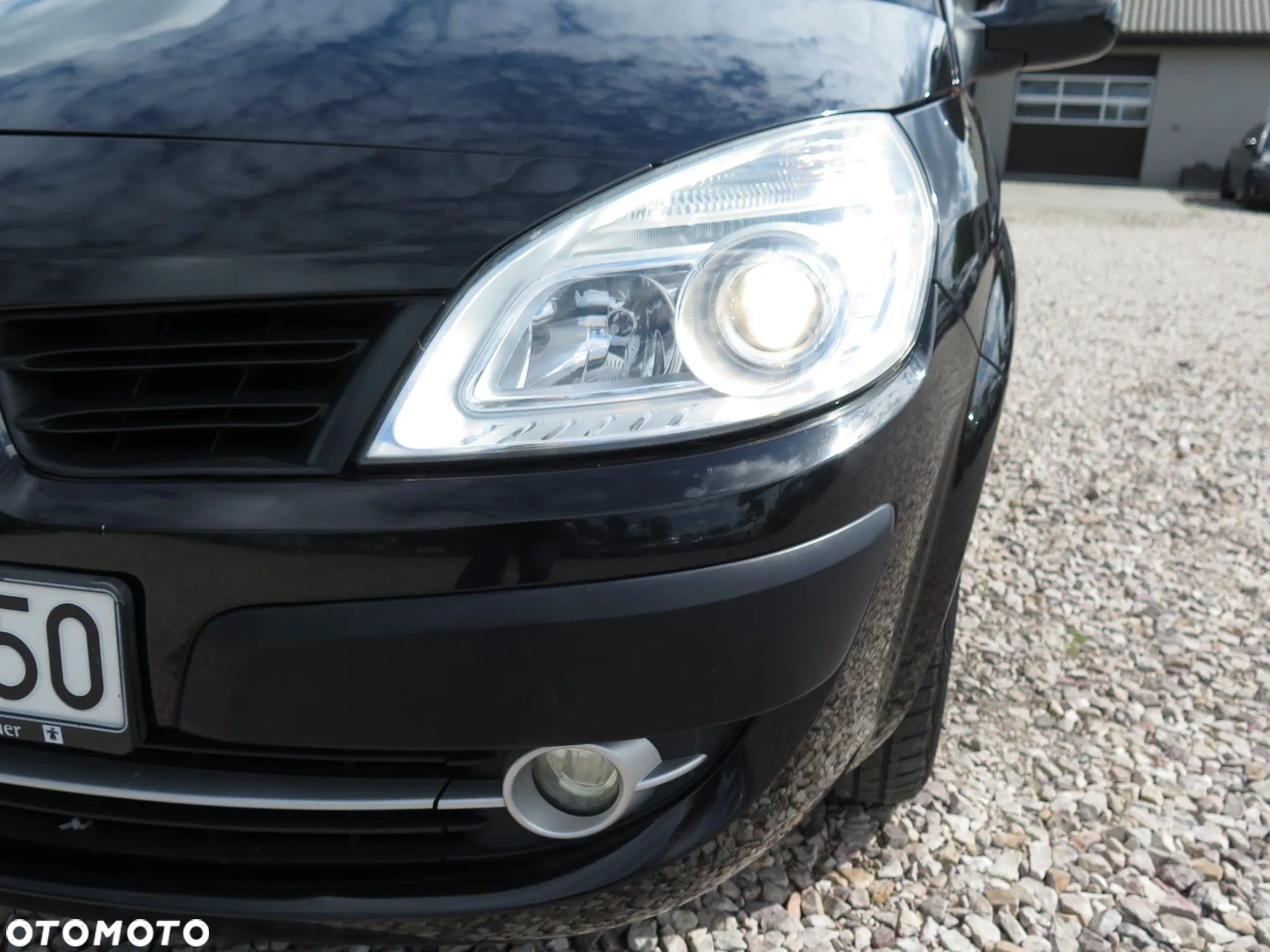 Renault Scenic 1.6 16V 110 Authentique - 3
