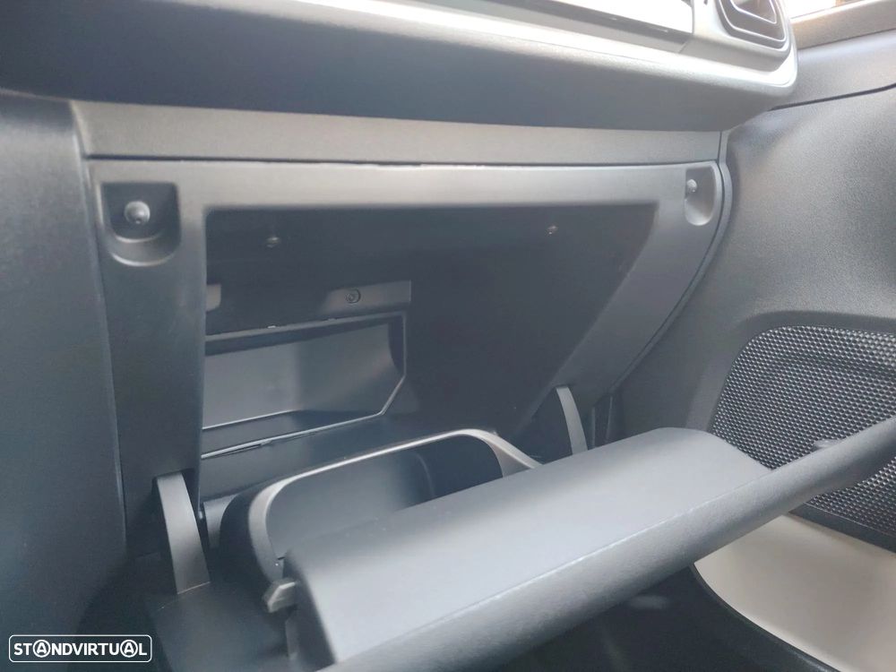 Citroën C3 1.2 PureTech C-Series - 13