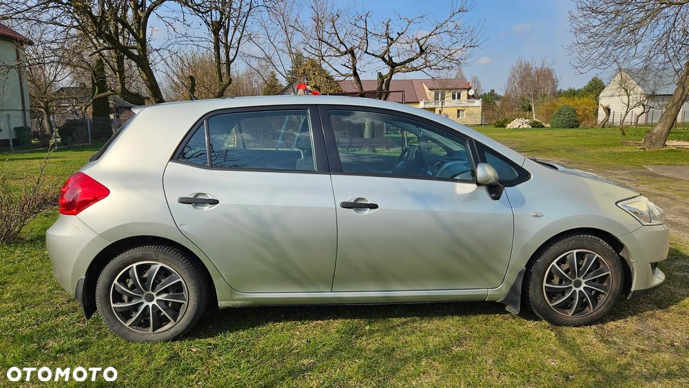 Toyota Auris 1.4 D-4D Luna - 7