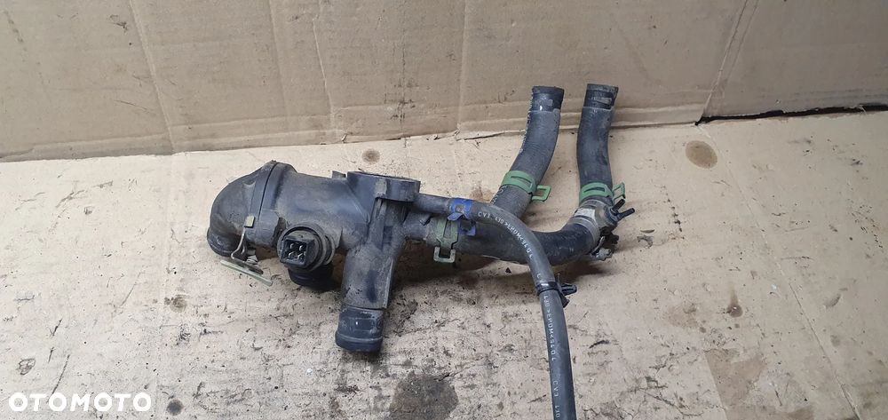 Obudowa termostatu termostat węże Seat Cordoba 1.4 8V 030121117N - 3