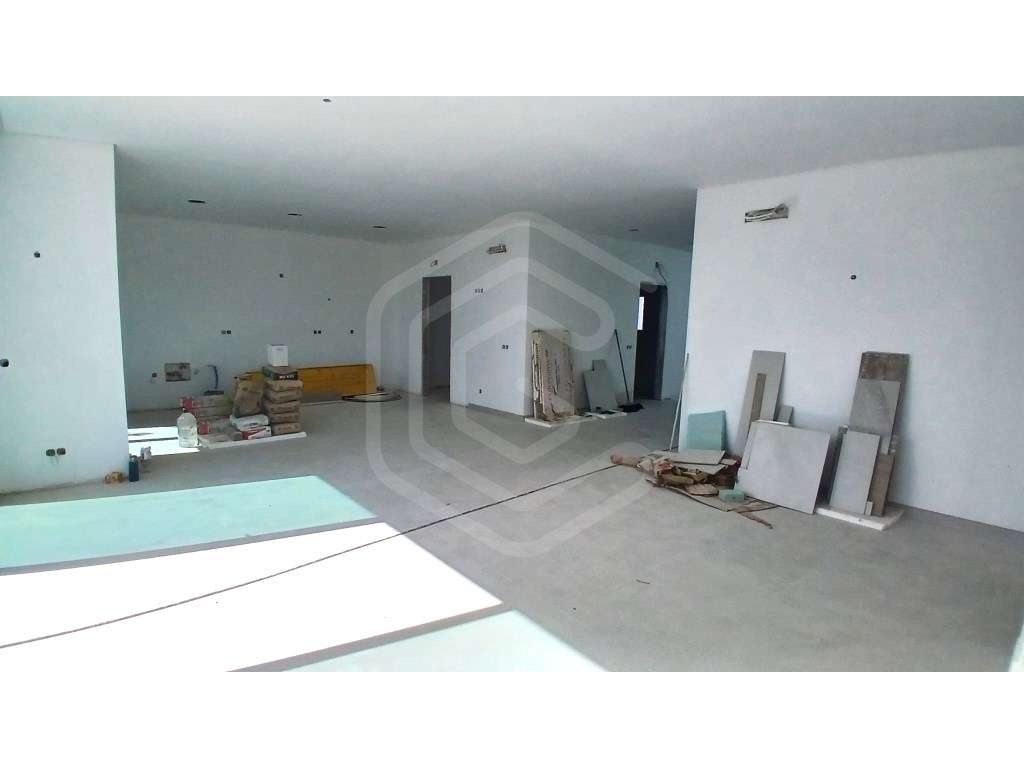 Moradia Contemporânea entre a Fonte Santa e o Mar, Quarteira, Algarve - Grande imagem: 3/16