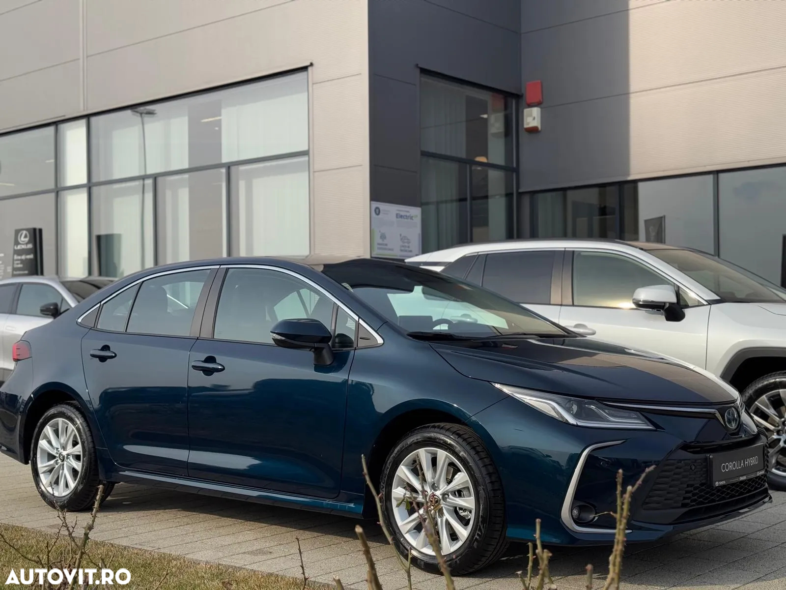 Toyota Corolla 1.8 HSD Business - 3
