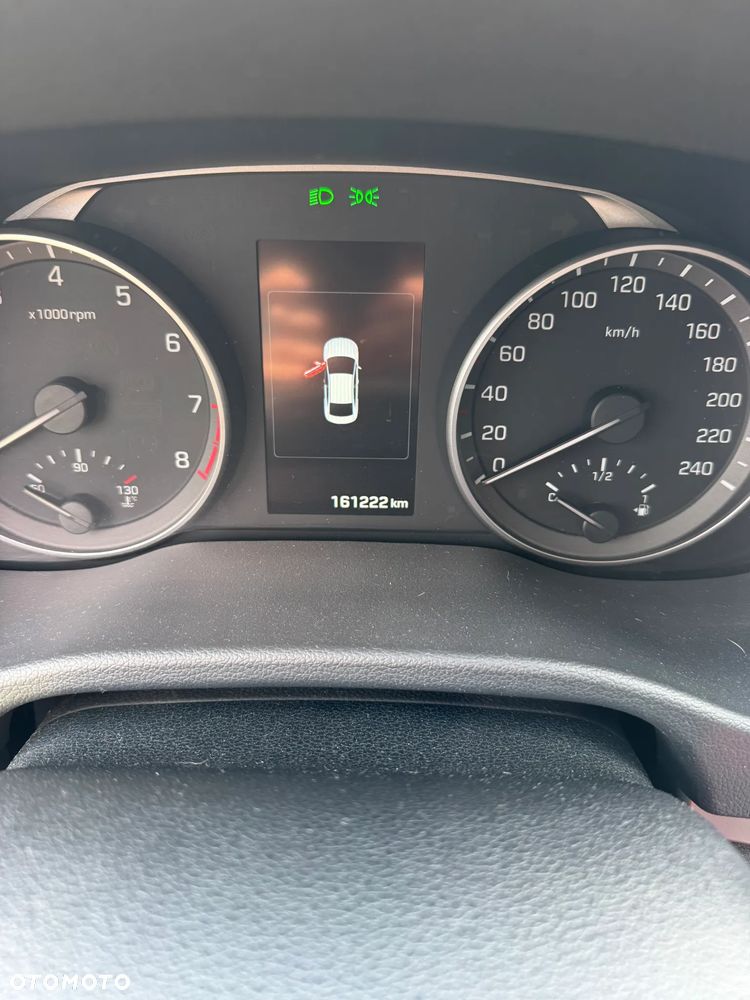Hyundai Elantra 1.6 Style - 11