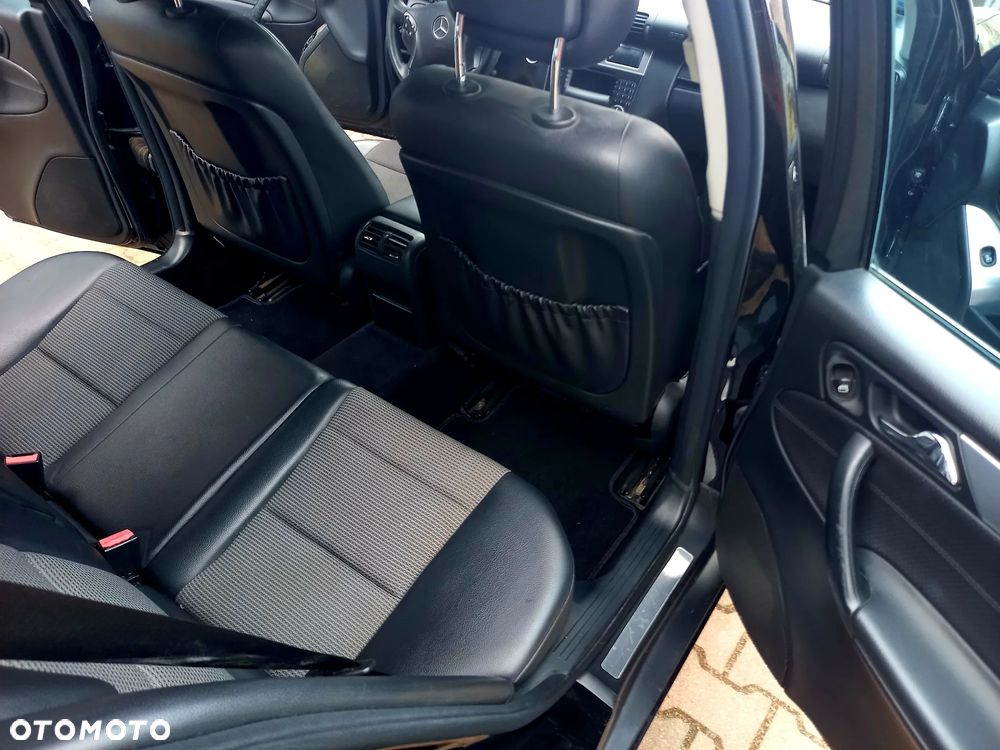 Mercedes-Benz Klasa C - 9