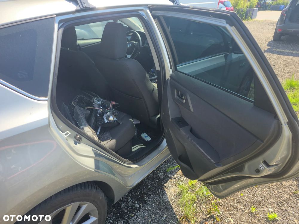 Toyota Auris Hybrid 135 Premium - 16