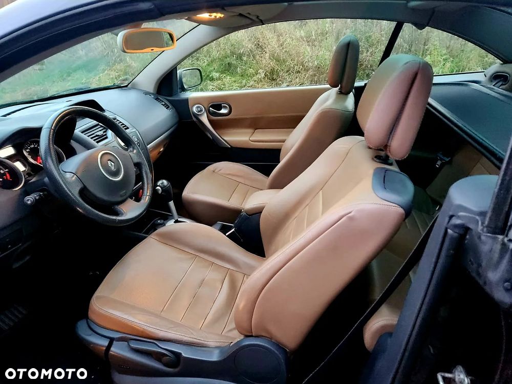 Renault Megane 1.6 Dynamique - 8