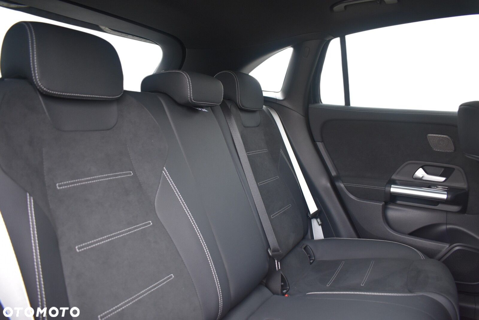 Mercedes-Benz GLA 220 d 4-Matic AMG Line 8G-DCT - 9