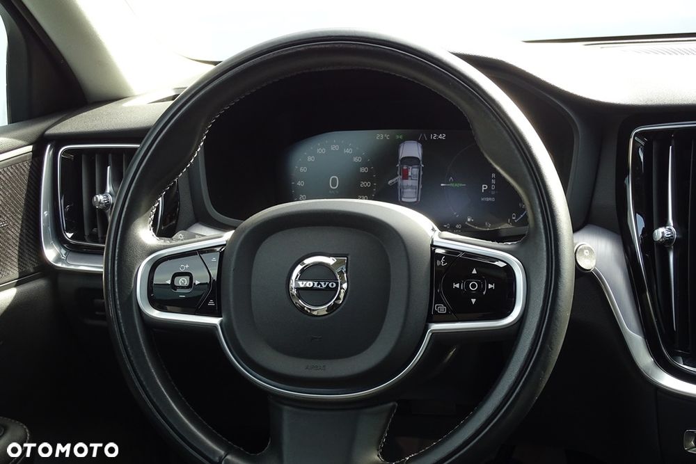 Volvo V60 T6 AWD Twin Engine Geartronic R-Design - 29