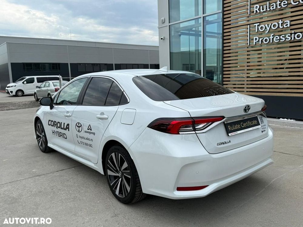 Toyota Corolla 1.8 HSD Dynamic - 8