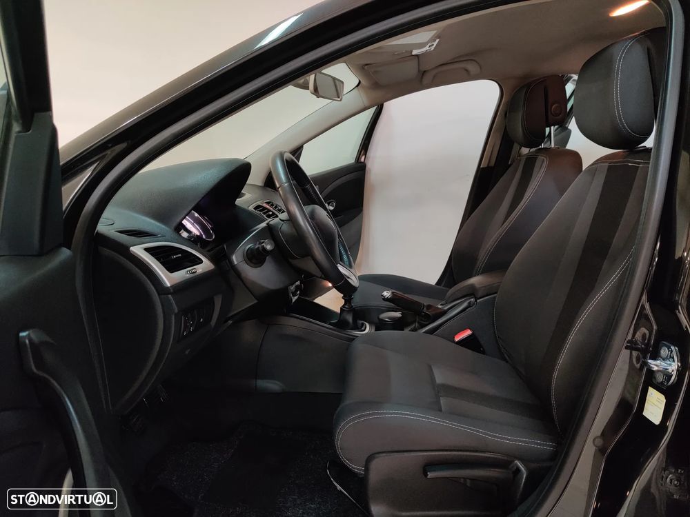 Renault Mégane 1.5 dCi Dynamique - 9