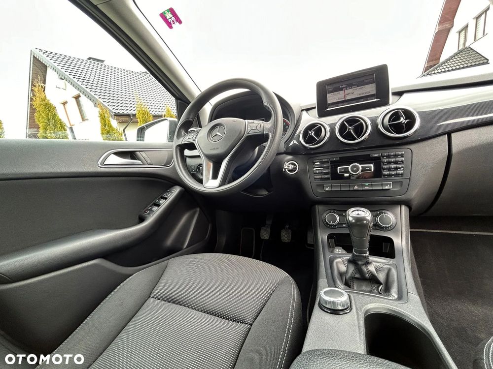 Mercedes-Benz Klasa B 200 CDI - 27