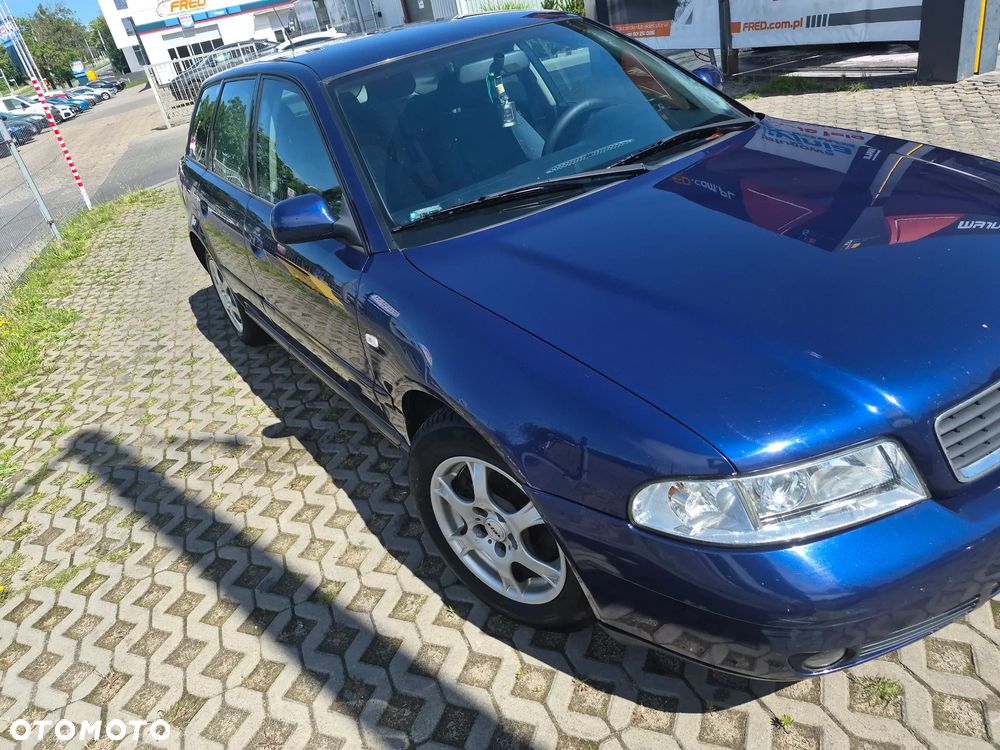 Audi A4 Avant - 1